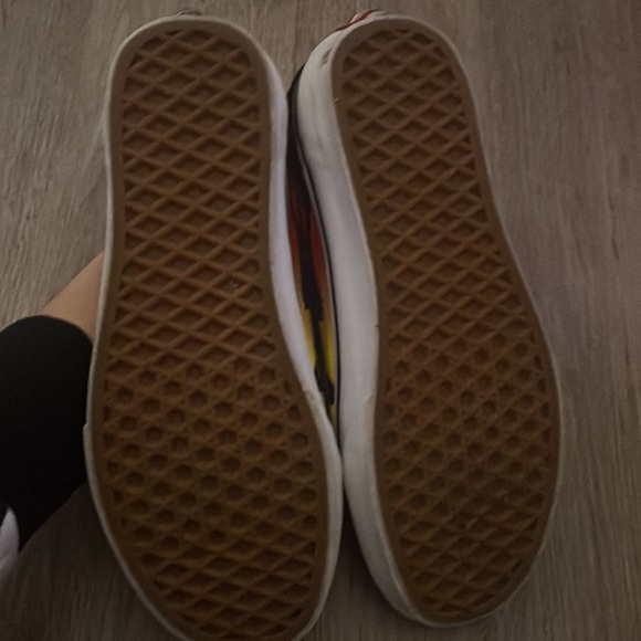 Old Skool Flame Shoe - Picture 4 of 5